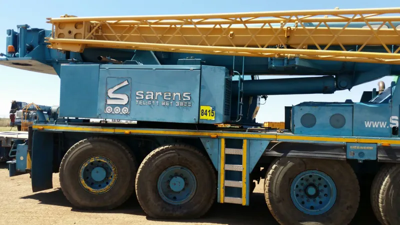 Liebherr LTM1090-2 (8415)
